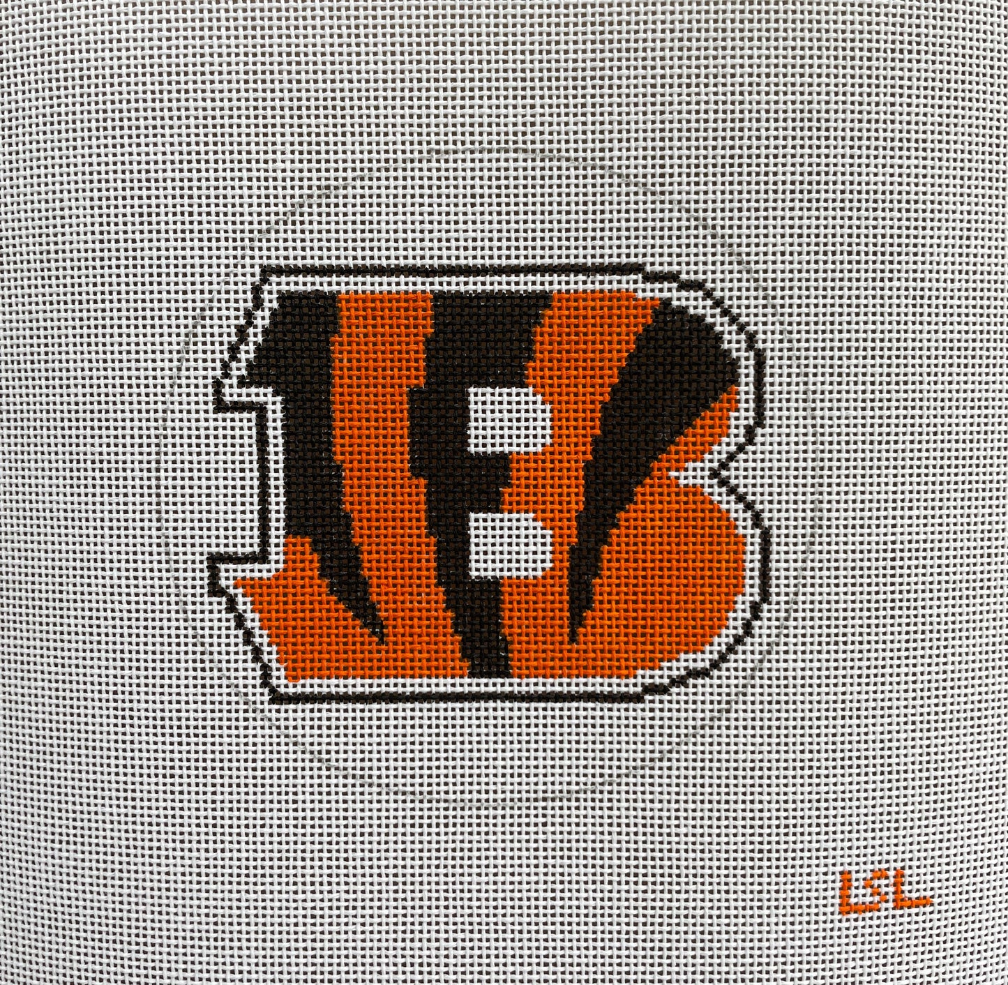 Bengals "B" Ornament - 18 count